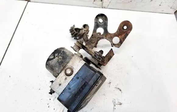 Volkswagen Touran I ABS Pump 1K0907379Q 1AH5E1654E