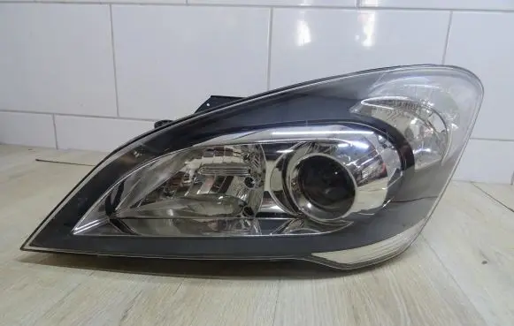 KIA Ceed Headlight/headlamp 921011H