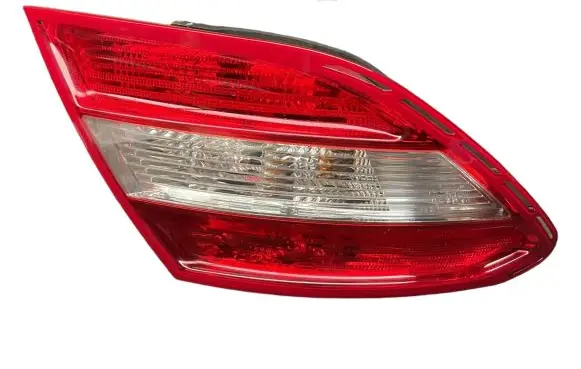 Mercedes-Benz C W204 Rear/tail lights 2048200164