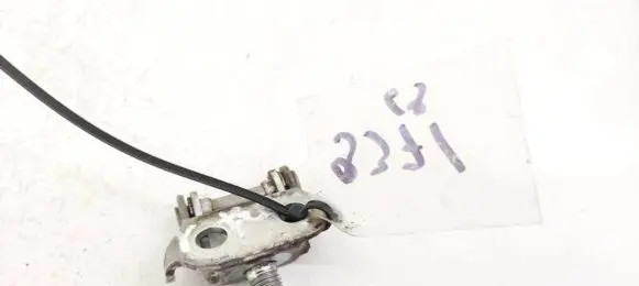 Mazda 3 I Tailgate/trunk/boot hinge