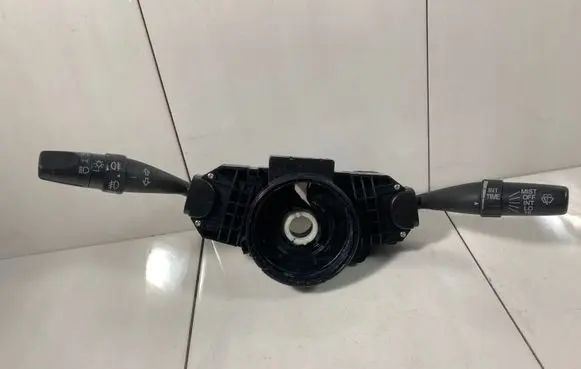 Honda Accord Wiper turn signal indicator stalk/switch M22670