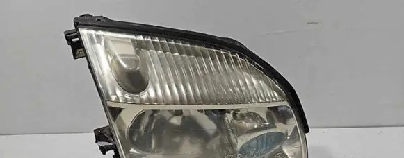 Nissan X-Trail T30 Headlight/headlamp