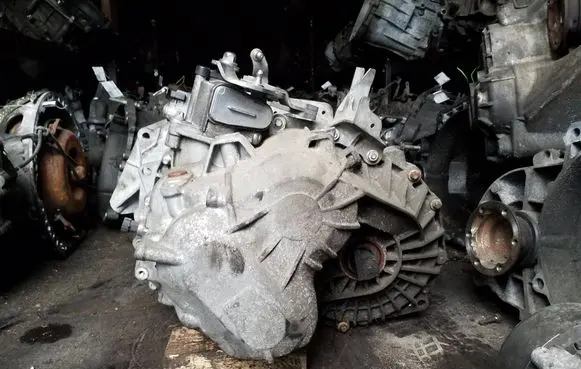 Opel Zafira C Manual 6 speed gearbox 55564375