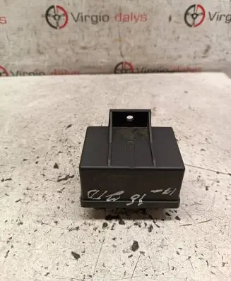 Fiat Tipo Glow plug pre-heat relay 55250747 0281003065