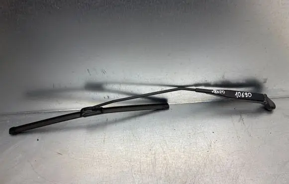 Mercedes-Benz Vaneo W414 Windshield/front glass wiper blade A1688201144