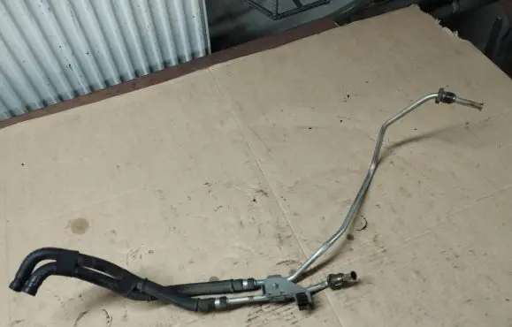 Peugeot 308 Power steering hose/pipe/line