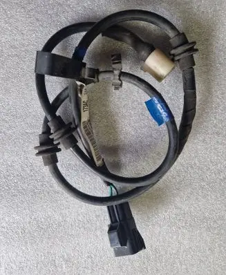 Jeep Cherokee ABS rear brake sensor P68172173AC 68172173AC