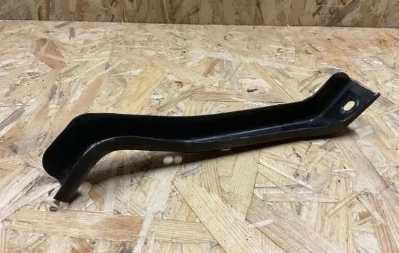 Audi A6 S6 C6 4F Radiator support slam panel bracket 4F0809891