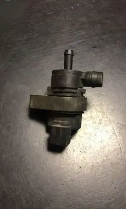 BMW 3 E46 Vacuum valve 1433602