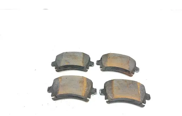 Volkswagen Caddy Brake pads (rear) 