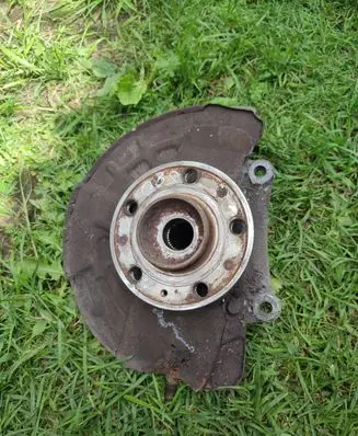 Volvo S80 Front wheel hub