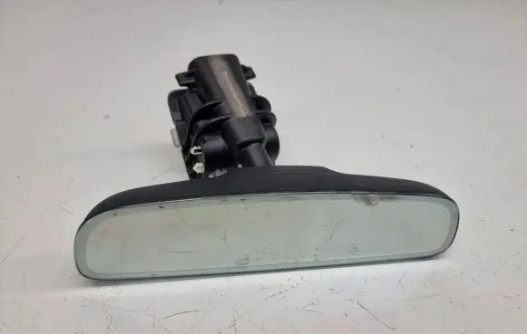 Rear view mirror (interior)
