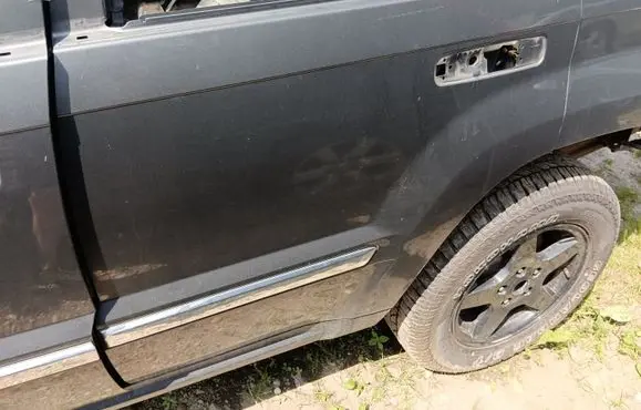 Jeep Grand Cherokee (WK) Rear door
