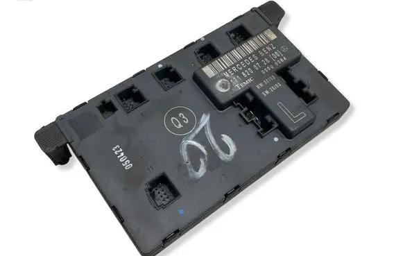 Mercedes-Benz SLK R171 Door control unit/module 1718200726