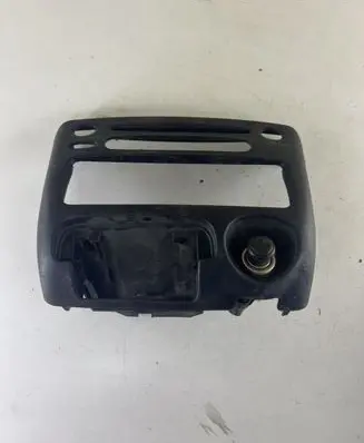Radio/GPS head unit trim