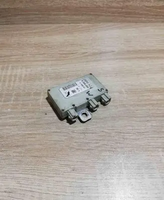 BMW 7 E65 E66 Aerial antenna amplifier 8368205