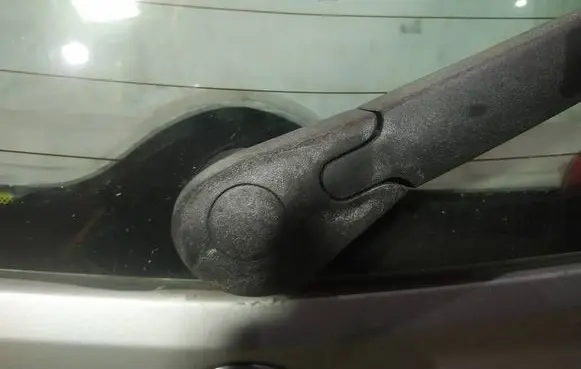 Nissan Primera Rear window wiper motor