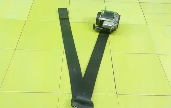 Peugeot RCZ Front seatbelt YM15300480 17AB168
