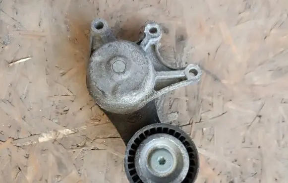 BMW X3 F25 Generator/alternator belt tensioner 7594969