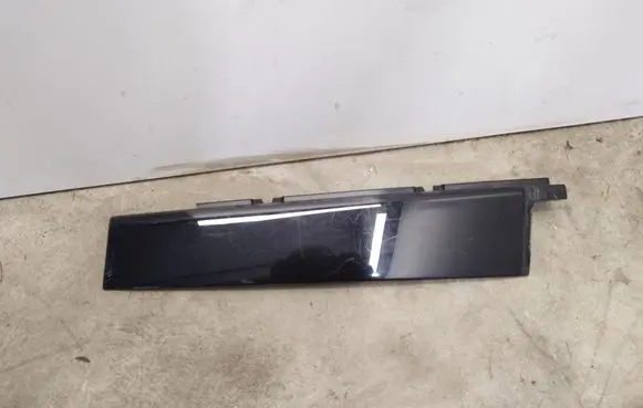 Ford Explorer VI Door glass trim LB5BS20898AE