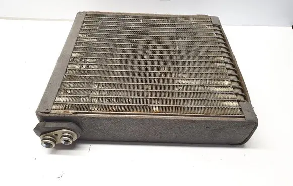 Mitsubishi Space Wagon Air conditioning (A/C) radiator (interior) 