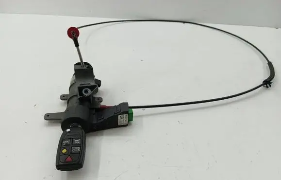 Volvo XC90 Ignition lock 8673073