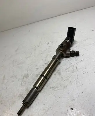 Volkswagen Golf VI Fuel injector 03L130277B