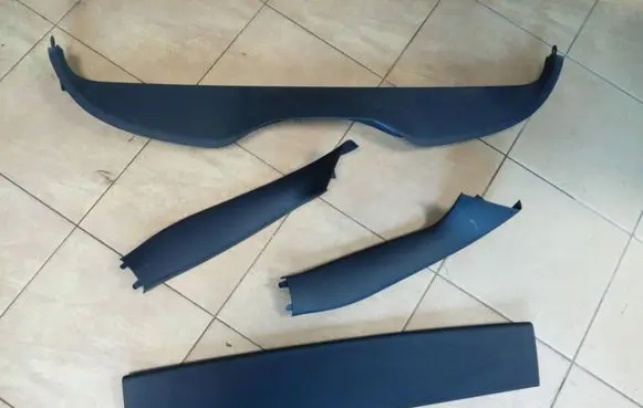 Renault Laguna III Tailgate trim 909040003R NE68697
