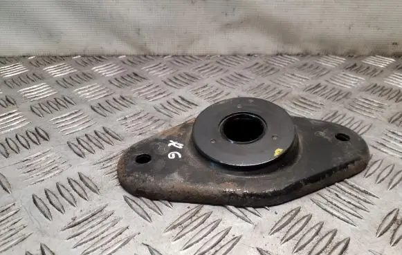Mini One - Cooper Coupe R56 Front shock absorber mounting bracket 