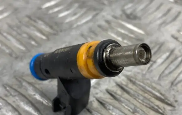Jeep Grand Cherokee Fuel injector 05037479AC