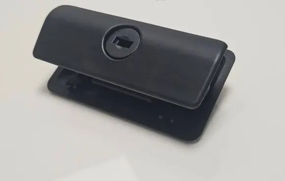 BMW 5 E39 Glove box handle 51168163018