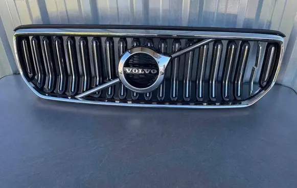 Volvo XC40 Front grill 31457344 31457347