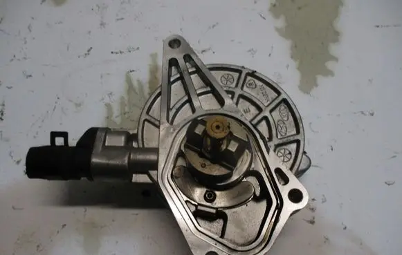 Hyundai H-1, Starex, Satellite Vacuum pump 288102A650