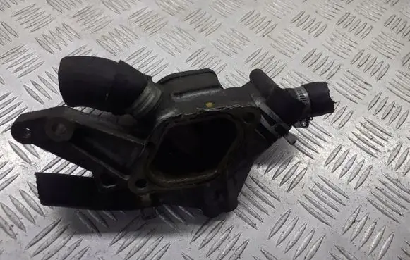 Opel Astra H Thermostat housing 