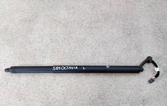 Skoda Octavia Mk4 Tailgate strut 5E782785139 5E7827851
