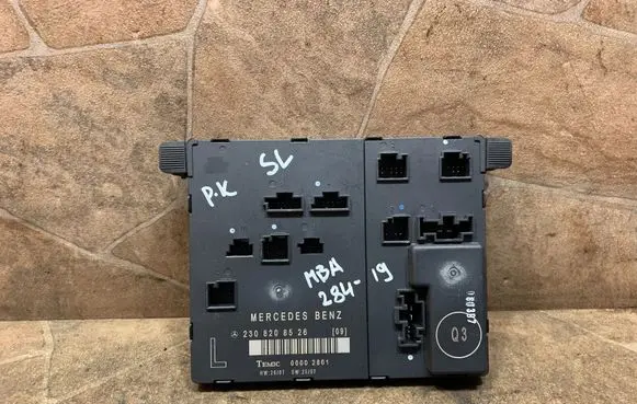 Mercedes-Benz SL R230 Door control unit/module A2308208526