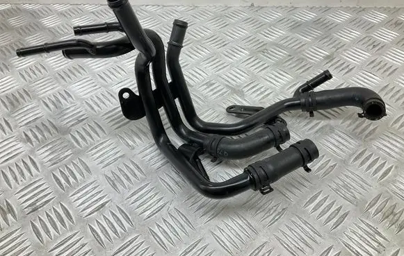 Engine coolant pipe/hose