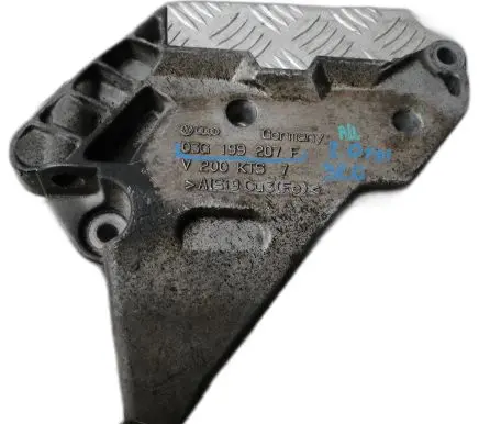 Volkswagen PASSAT B6 Engine mount bracket 03G199207F