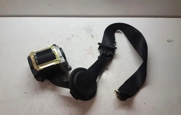 Audi A8 S8 D2 4D Front seatbelt 560894701 A875