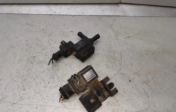 Volvo V70 Turbo solenoid valve 72251702 9470775 9486209