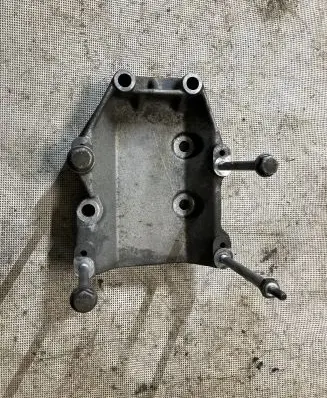 Alfa Romeo 156 A/C compressor mount bracket 60630739