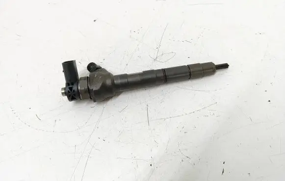 Volkswagen Golf VII Fuel injector 04L130277G 0445110477B012