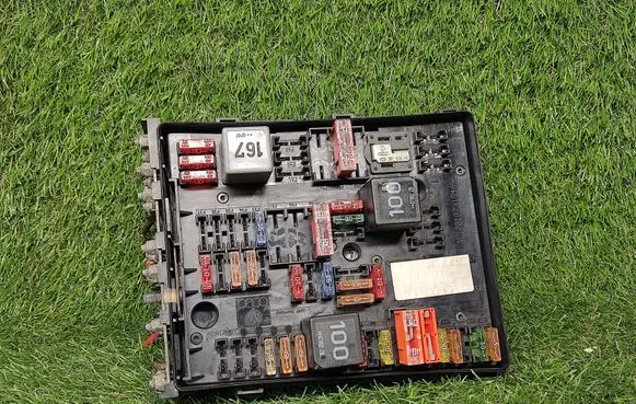 Audi A3 S3 8P Fuse module 1K0937124P