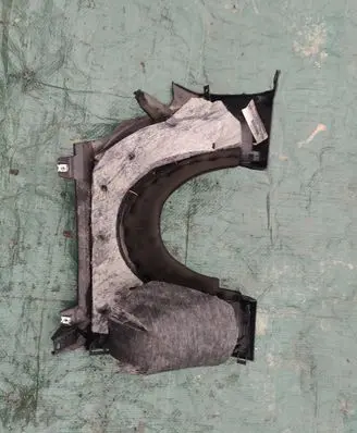 BMW 1 E81 E87 Dashboard lower bottom trim panel 6982670 20081009