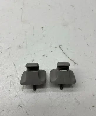 Volkswagen PASSAT B6 Sun visor clip/hook/bracket 1K0857561B