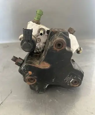 Volvo XC90 Fuel injection high pressure pump 0445010111 8692521