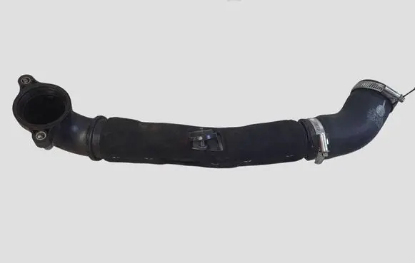 Volkswagen Golf VII Intercooler hose/pipe 04L145762