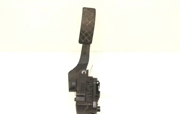 Audi A4 S4 B7 8E 8H Accelerator throttle pedal 8E1721523C