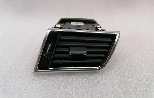 Mercedes-Benz GLE AMG (W166 - C292) Dash center air vent grill A1668309200