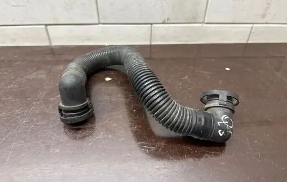 Audi Q5 SQ5 Breather/breather pipe/hose 1K0131149C